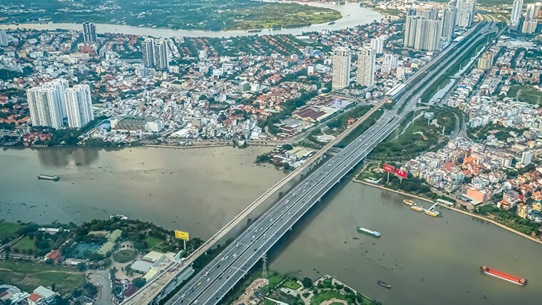 hanoi to ho chi minh distance