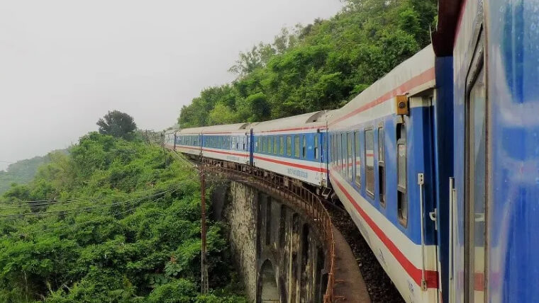 hanoi to ho chi minh train