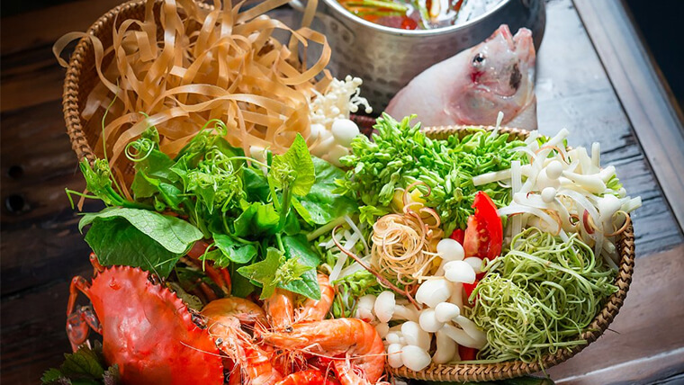 food near one pillar pagoda
